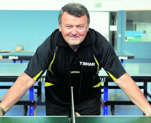 Verschmitztes Lcheln: Vladimir Kaprov hat im Herrenbereich schon erstklassig trainiert und soll nun die Homberger TS mit heimischen Talenten auf Kurs bringen. Foto: Kasiewicz 